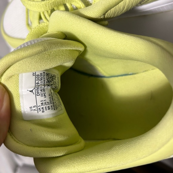 Jordan Limelight’s size 7.5 woman’s - Picture 4 of 8